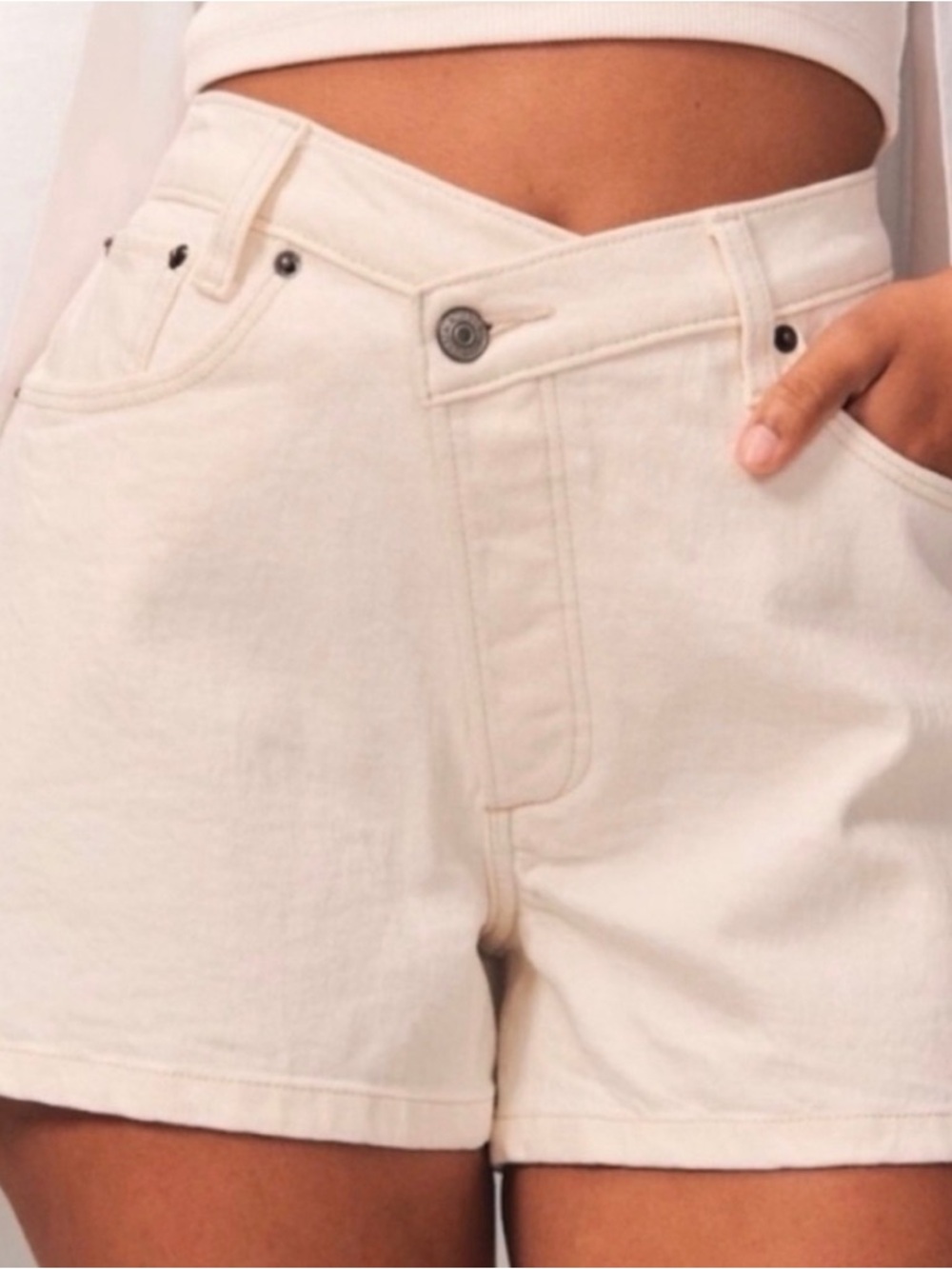 Abercrombie & Fitch Curve Love High Rise Shorts